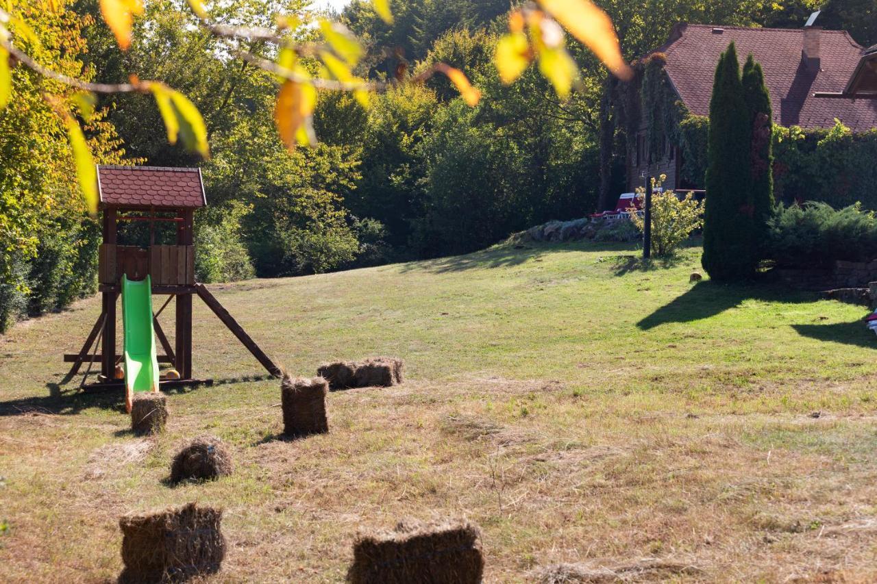 Woodenhouse With Two Apartments Otočac 外观 照片