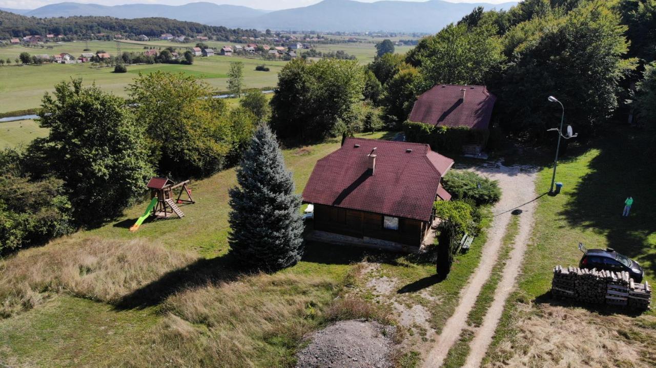Woodenhouse With Two Apartments Otočac 外观 照片