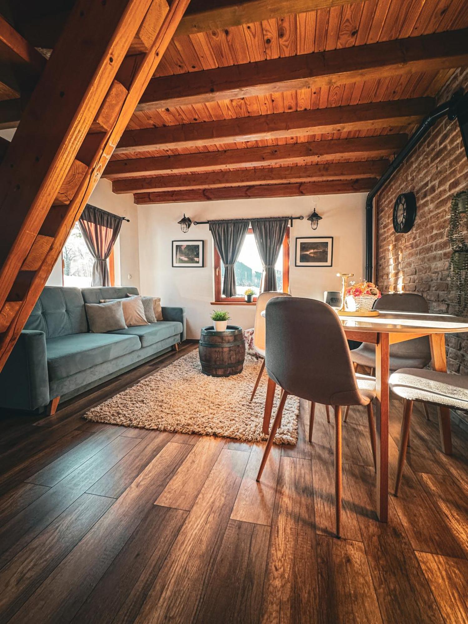Woodenhouse With Two Apartments Otočac 外观 照片