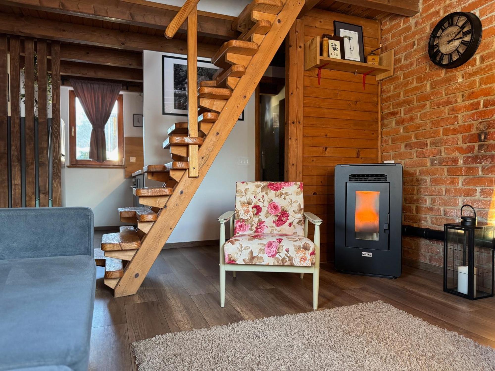 Woodenhouse With Two Apartments Otočac 外观 照片