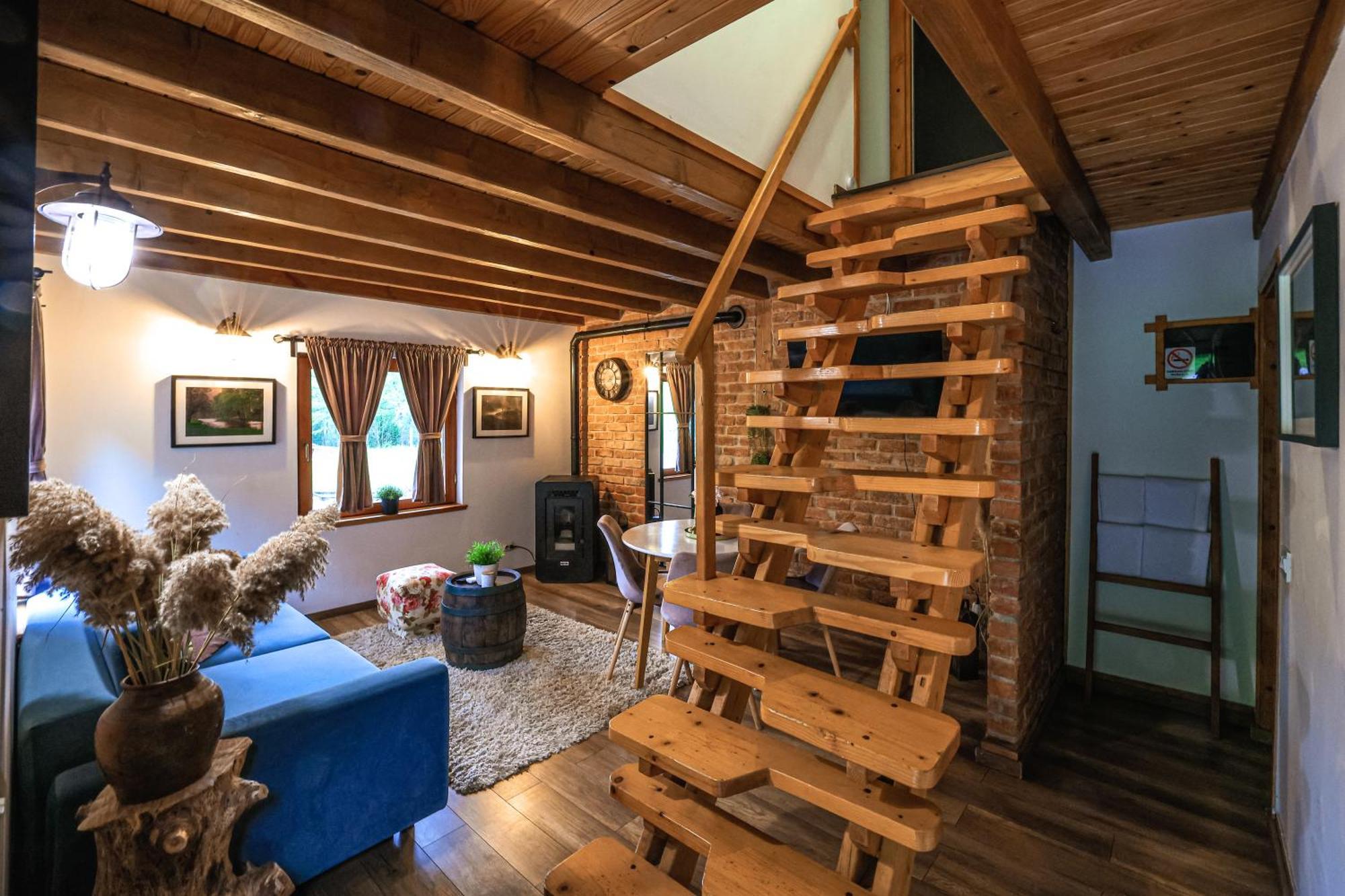 Woodenhouse With Two Apartments Otočac 客房 照片